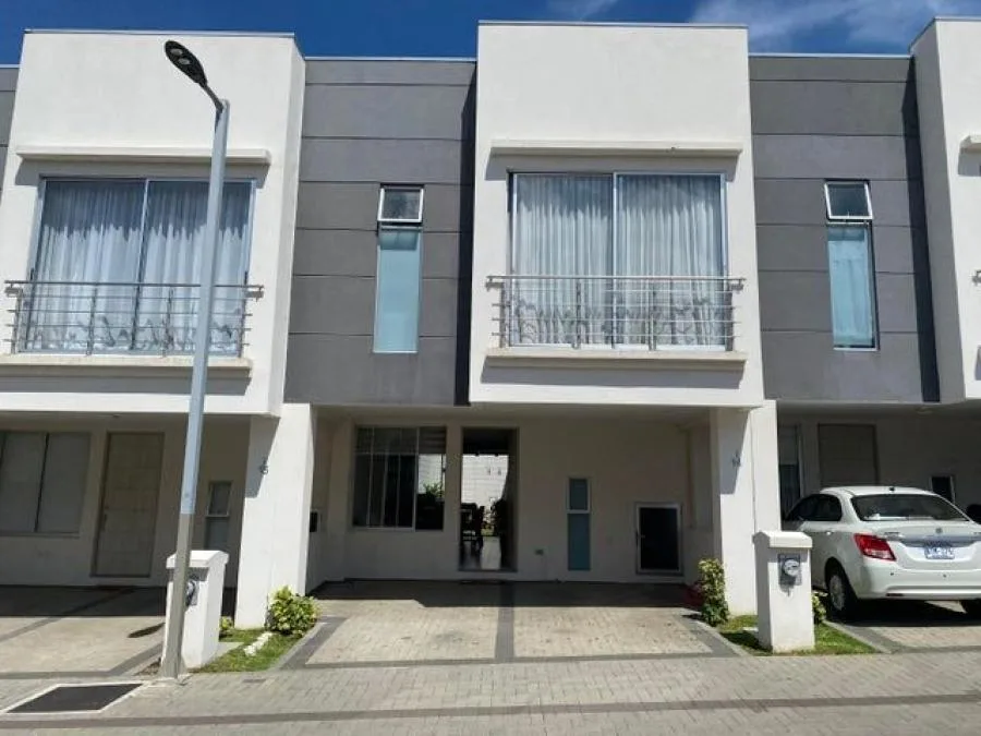 MLS-25-1886 LS VENTA CASA SANTO DOMINGO HEREDIA - Venta en Santo Domingo