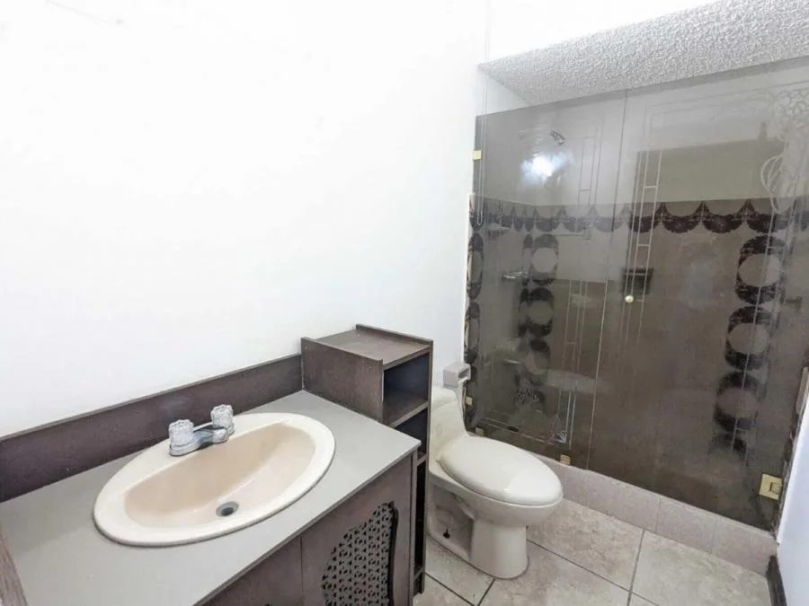 CASA EN VENTA EN LOS ROBLES, MORAVIA RAH 232436  - Venta en Moravia — photo 3
