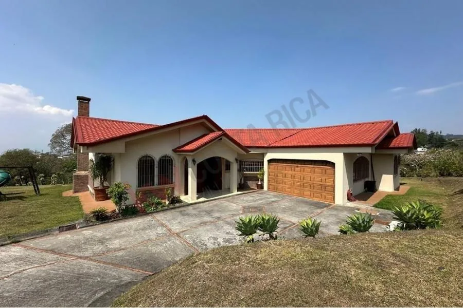 CASA VENTA EN RESIDENCIAL EXCLUSIVO SAN ISIDRO, HEREDIA #5670  - Venta en San Isidro