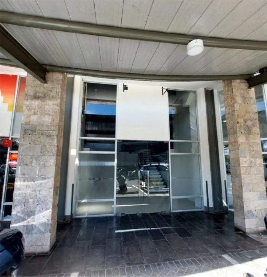 Local Comercial En Plaza Cercano A Mall San Pedro; Idi: 141824 - Alquiler / Renta en San Pedro