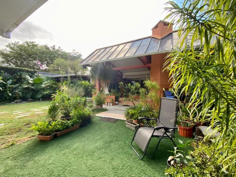 Venta de Casa en Los Laureles Escaz? MGA - Venta en Escazú