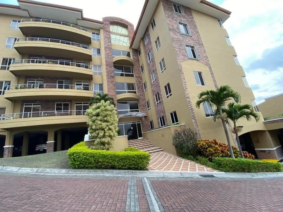 Alquiler de Apartamento en San Rafael, Escazú. RAH 24-1802 - Alquiler / Renta en Escazú