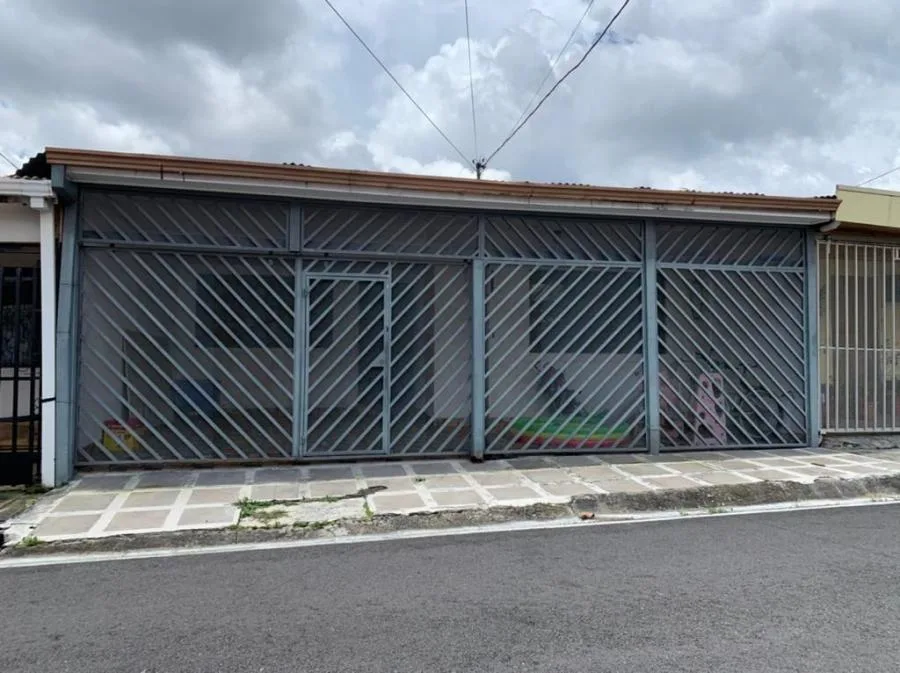 CASA EN VENTA EN CUATRO REINAS, TIBÁS RAH 233162  - Venta en Tibás
