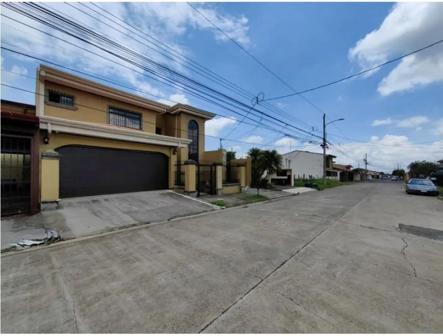 Venta de casa en Santo Domingo de Heredia US$330,000 #JM12 - Venta en Santo Domingo