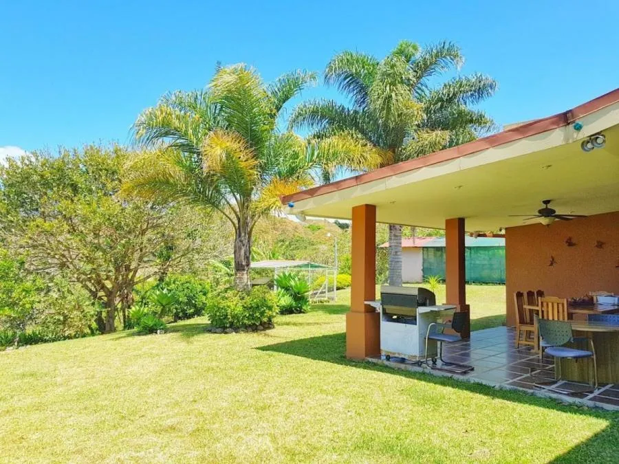 VENTA DE CASA EN SANTO DOMINGO DE HEREDIA CL22-438 - Venta en Santo Domingo — photo 3