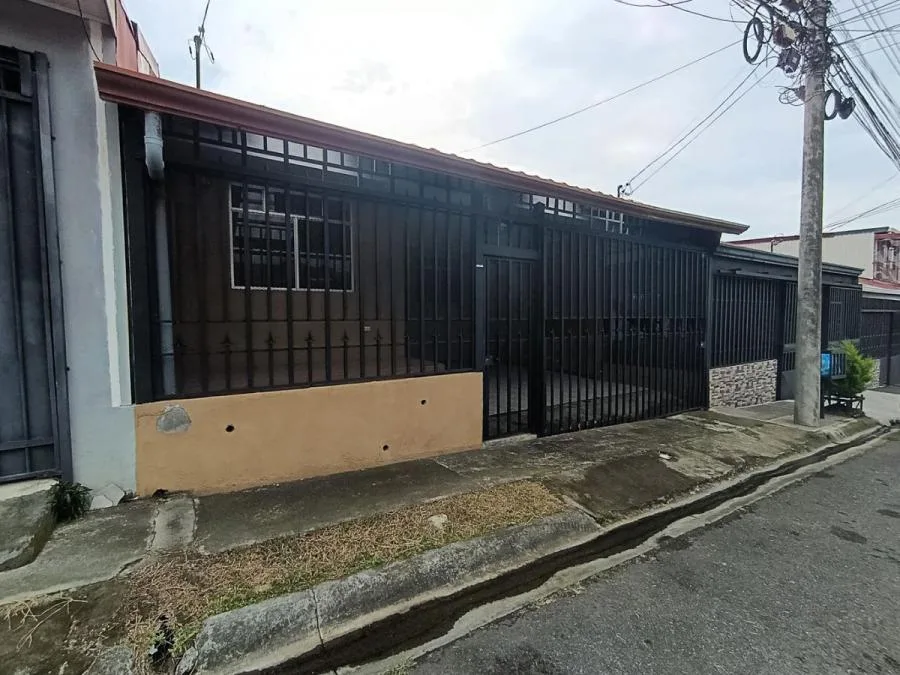Venta de Casa en Ipis - Goicoechea, San José. RAH 26-1174 - Venta en Goicoechea