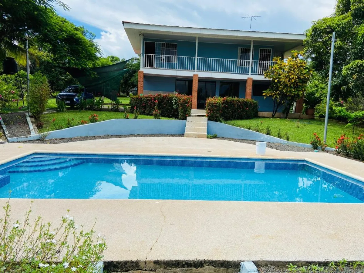 Venta de Casa  con terreno de 9000mts en Garabito 26-9 - Venta en Garabito