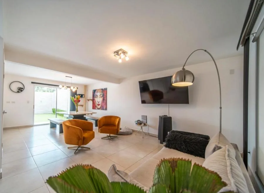 Venta de Casa en Colón-Mora, San José. RAH 26-49 - Venta en Colón