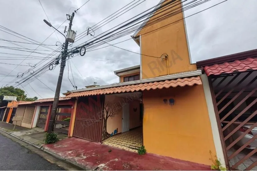 Venta de Propiedad con dos apartamentos independientes en San Antonio de Coronado #7647 - Venta en San Isidro