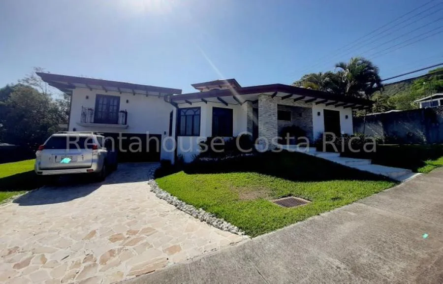 Venta de Casa en Piedades, Santa Ana. - Venta en Santa Ana