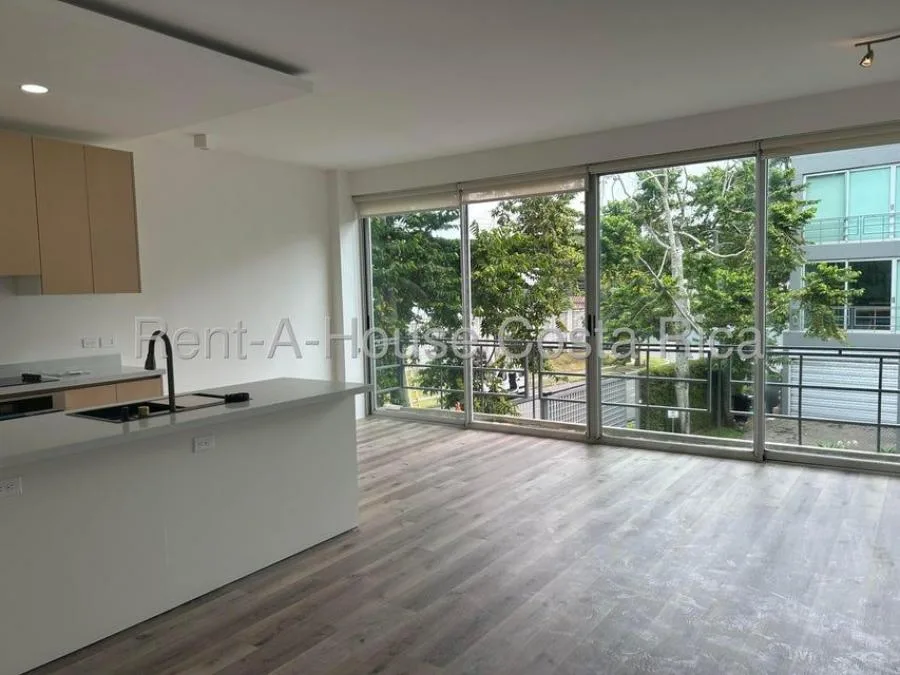 Venta de Apartamento Tipo Loft de 3 Niveles en San Rafael de Escazú. - Venta en Escazú