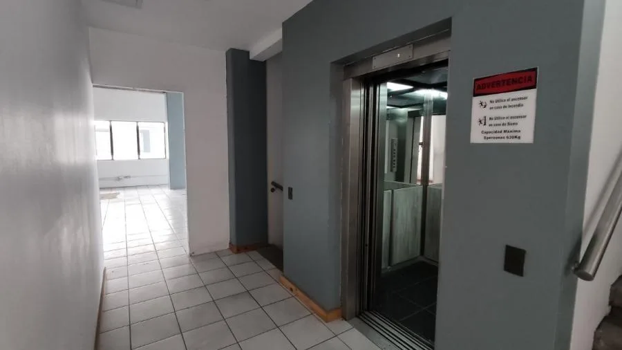 Edificio en alquiler en San José, Barrio Tournon. PVV7079202 - Alquiler / Renta en Goicoechea — photo 2