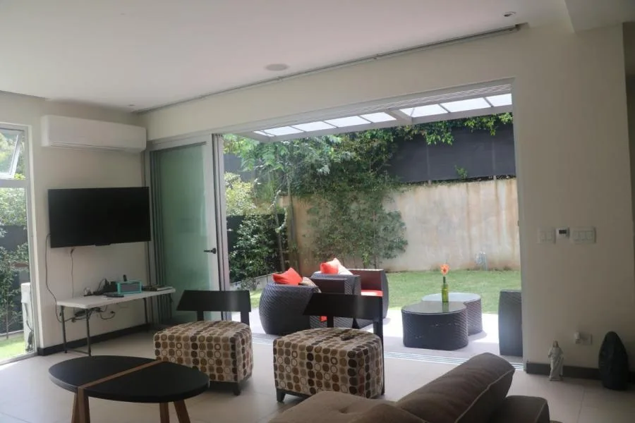 Venta de Casa de tres niveles en Santa Ana Pozos MGA - Venta en Santa Ana