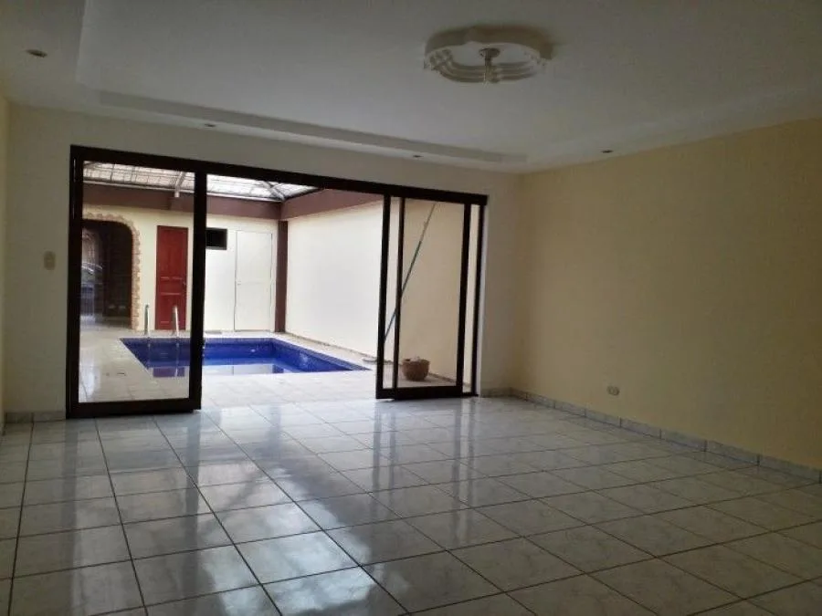 Hermosa Casa En Venta Urbanizacion La Trinidad Alajuela; Idi: 93805 - Venta en Alajuela