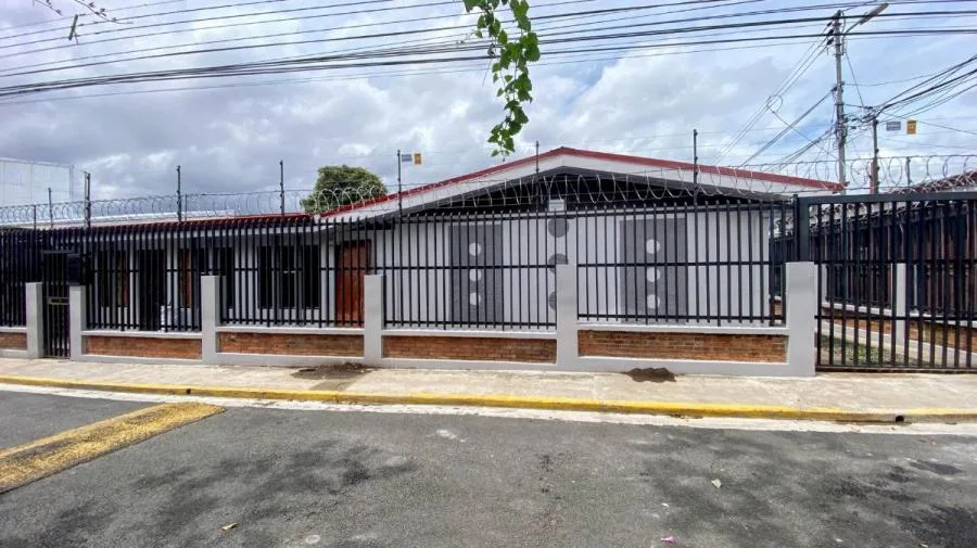 Venta de Casa con apartamento en Hatillo 1  - Venta en Hatillo