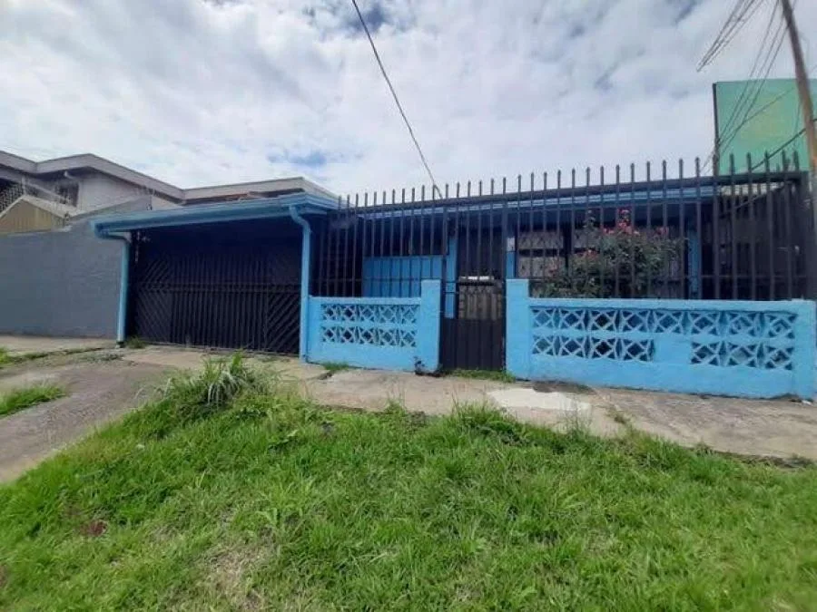 En venta bonita casa de 1 nivel ubicada en Hatillo 2 - Venta en Hatillo
