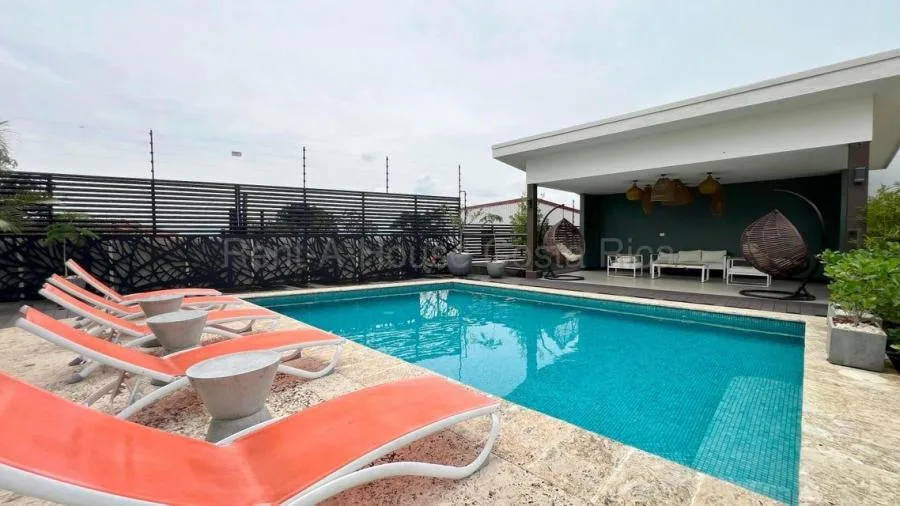 Venta de Casa en Escazú-San Antonio. RAH 26-1670 - Venta en Escazú