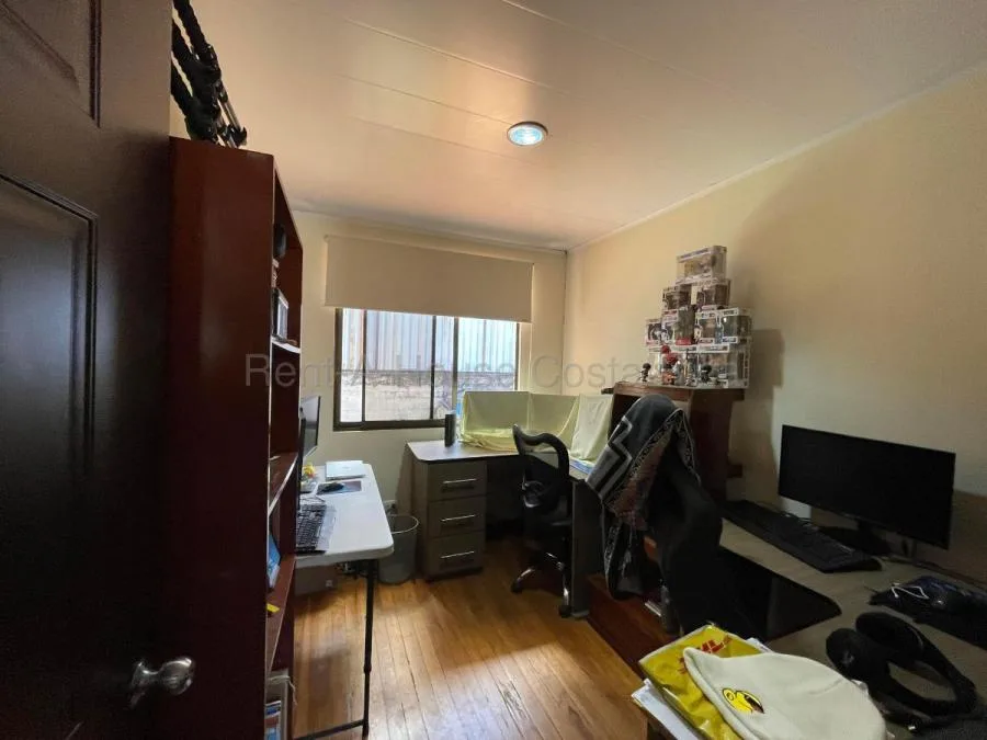 Venta de Casa en Zapote 26-1630 - Venta en San José — photo 4