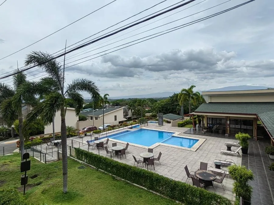 Casa en alquiler en condominio Altavista, Ciudad Colon  - Alquiler / Renta en Mora