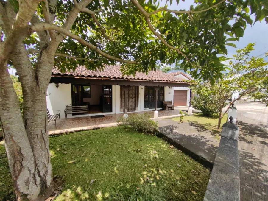 Venta de casa en condominio Veranda, Granadilla  - Venta en Curridabat