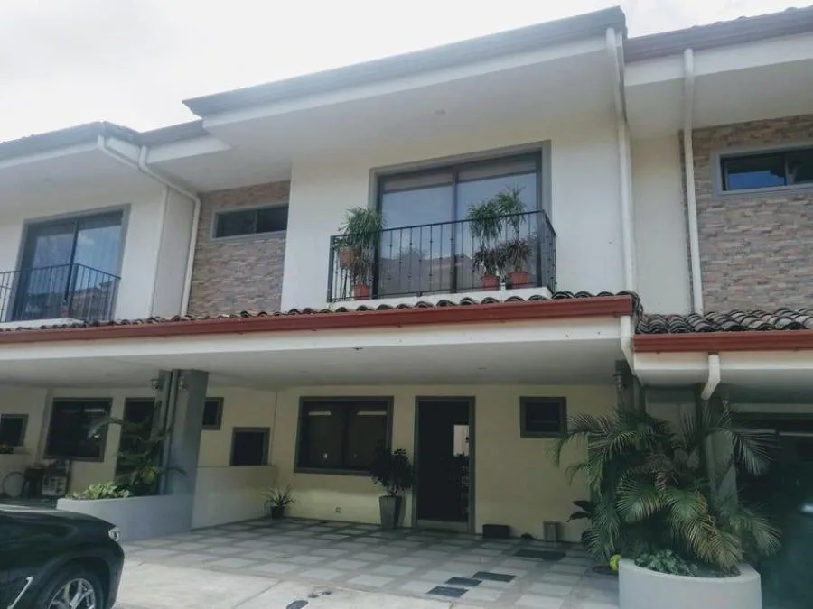 Alquiler Apartamento con Mezzanina y Vista a las Montañas #26-983 GS - Alquiler Vacacional en Santa Ana