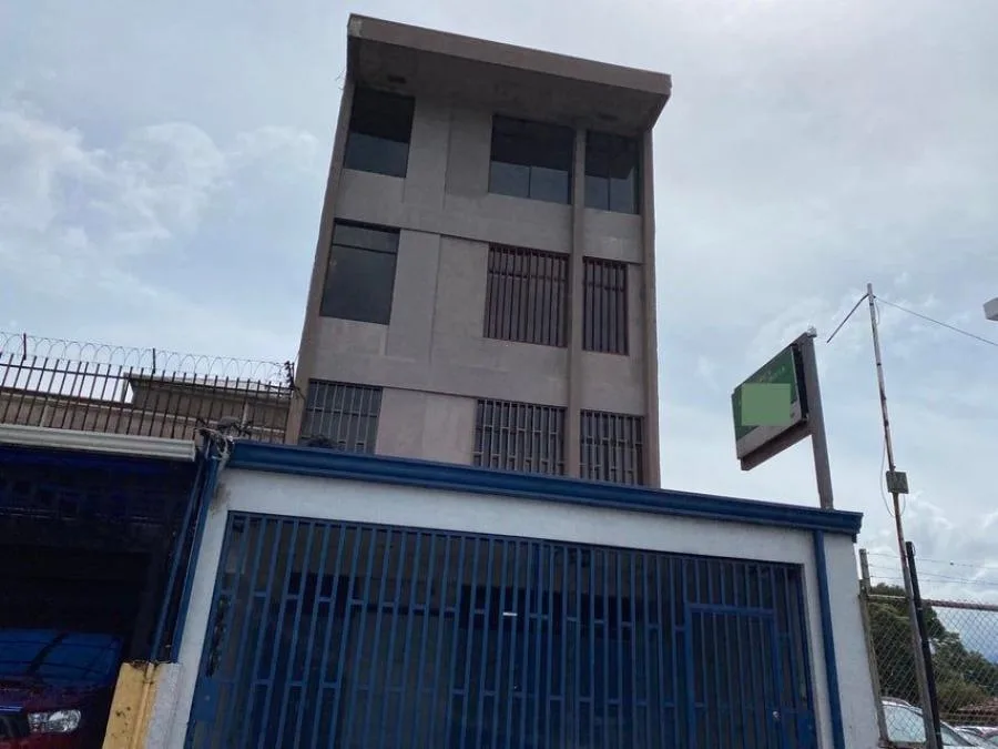 Alquiler de Oficina en Carmen, San Josê. RAH 25-614 - Alquiler / Renta en Carmen