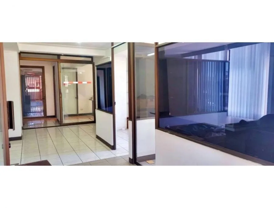 Venta de complejo de Bodegas, Tibas US$2,350,000 #JM72 - Venta en Tibás — photo 2