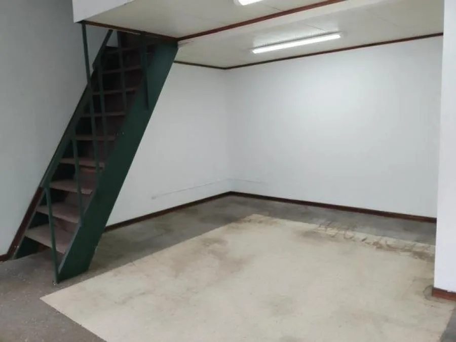 Venta de Local Comercial en Carmen, San José. RAH 25-25 - Venta en Carmen