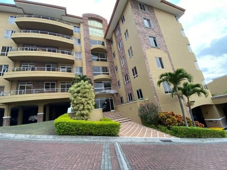 VENTA DE PROPIEDAD PARA INVERSION EN SAN  RAFAEL DE ESCAZU PBR - Venta en Escazú