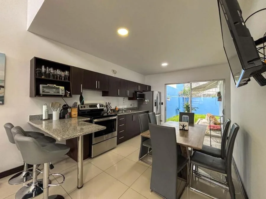 Venta de casa en condominio Lomas de Montes de Oca, San Rafael, Montes de Oca $199,000.00 #FE001 - Venta en Montes de Oca — photo 3