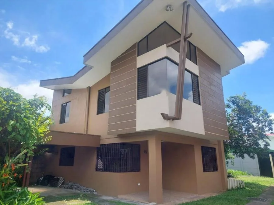 venta de casa en heredia las flores - Venta en Flores