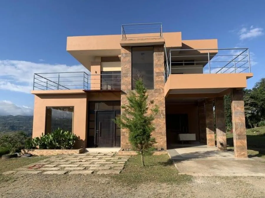 Venta de Casa en San Ramón, Alajuela. - Venta en San Ramón