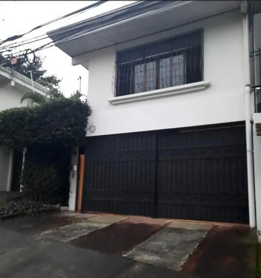 Venta de Casa con uso de suelo Mixto en San Rafael Escazú por el country Club - Venta en Escazú