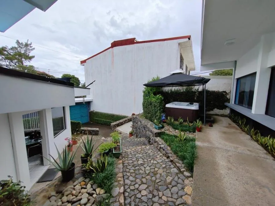 Apartamento en Venta en Pavas, San José. RAH 24-394 - Venta en Pavas