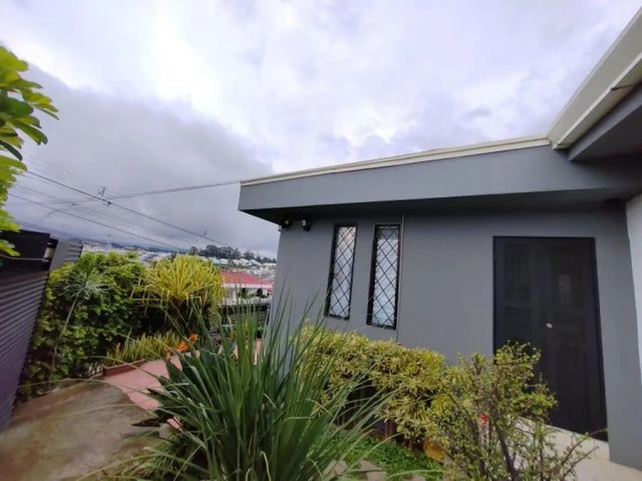 Venta de Casa + APTO en Tibás, San José. RAH 25-283 - Venta en Tibás