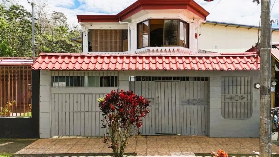 COMBINACIÓN PERFECTA DE PRIVACIDAD Y COMUNIDAD. CASA EN VENTA - Venta en Perez Zeledón