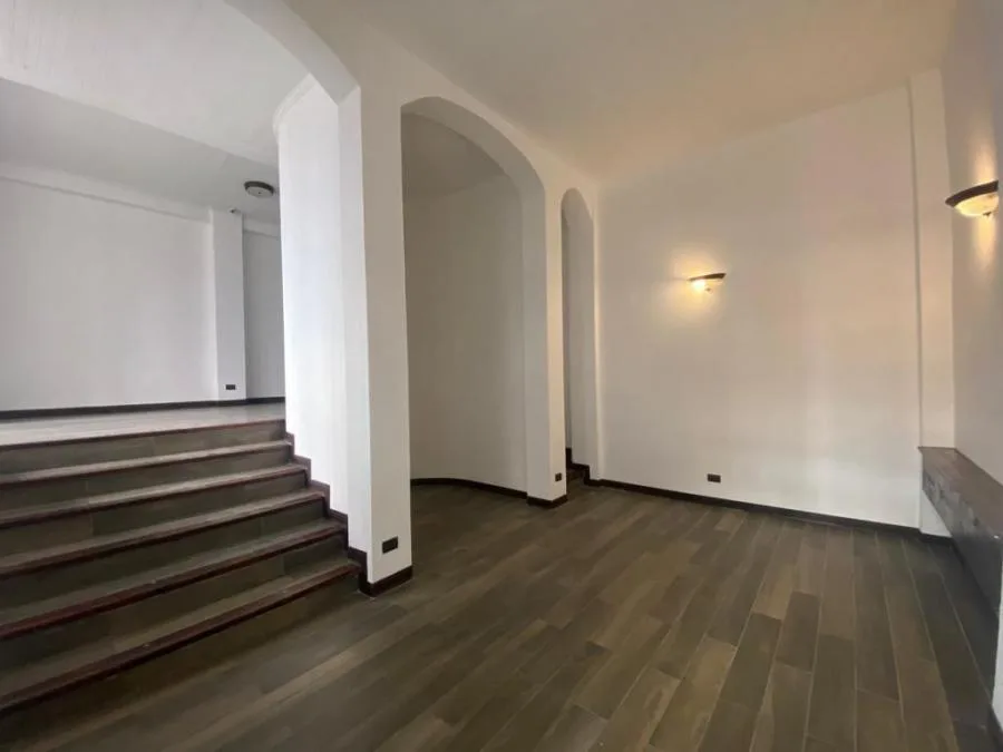 VENTA DE CASA EN TIBAS PBR - Venta en Tibás — photo 3