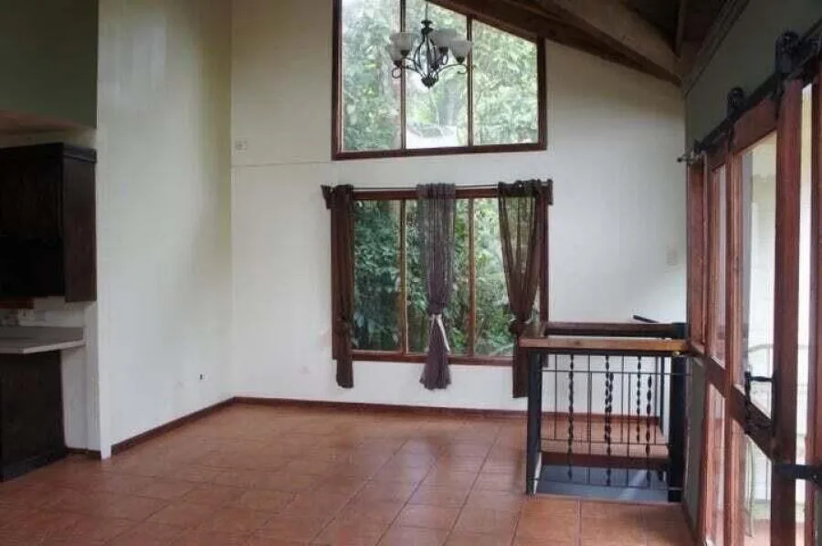 ALQUILER DE CASA EN MORAVIA PBR - Alquiler / Renta en Moravia