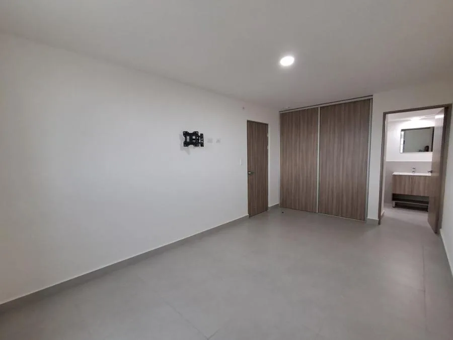 ALQUILER DE MODERNO APARTAMENTO EN CONDOMINIO, SAN PABLO DE HEREDIA (NR) - Alquiler / Renta en San Pablo — photo 2