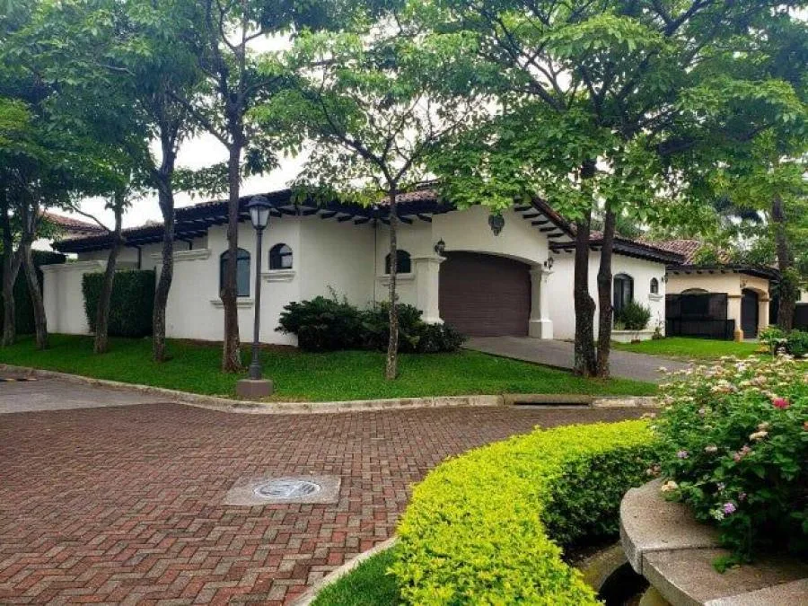 Venta de Casa en Pozos, Santa Ana. RAH 25-167 - Venta en Pozos