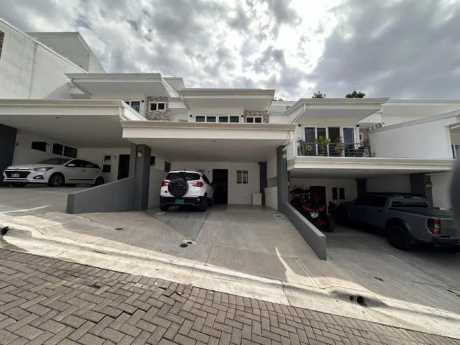 Alquiler de Casa en Santa Ana, San José. RAH 25-123 PRECIO REBAJADO - Alquiler / Renta en Santa Ana