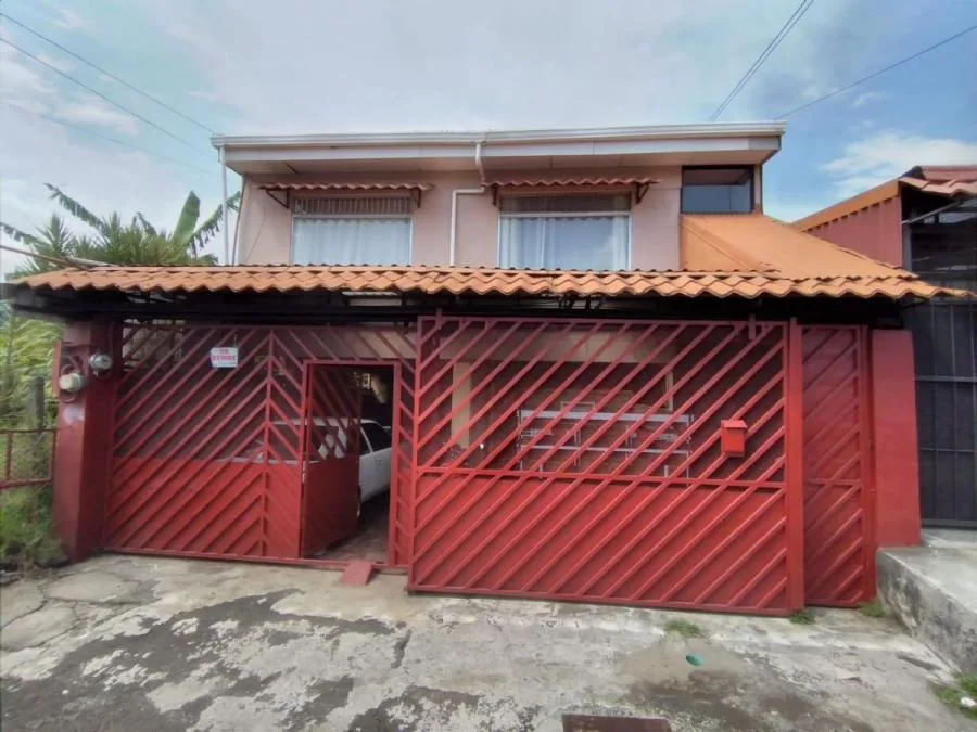 Casa en Venta en San Isidro Centro, Heredia MLS #22-676 CL - Venta en San Isidro