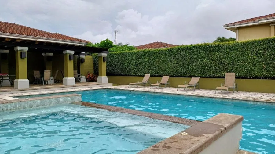 Venta de Casa en Pozos de Santa Ana. RAH 26-601 - Venta en Santa Ana