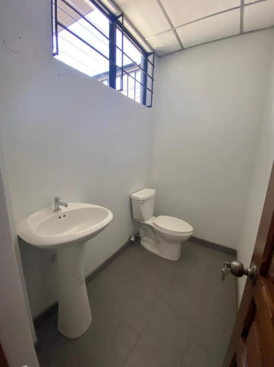 Se alquila local en Goicoechea, San Francisco (DJ 24-751 - Alquiler / Renta en Goicoechea — photo 2