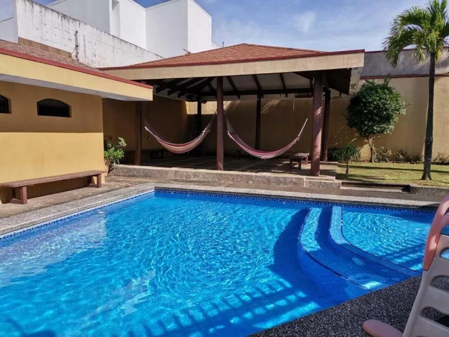 Casa en Venta en condominio pequeño en Heredia, Ulloa  - Venta en Heredia