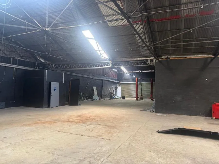 ALQUILER DE BODEGA EN TIBAS, SAN JOSE - Alquiler / Renta en Tibás — photo 4