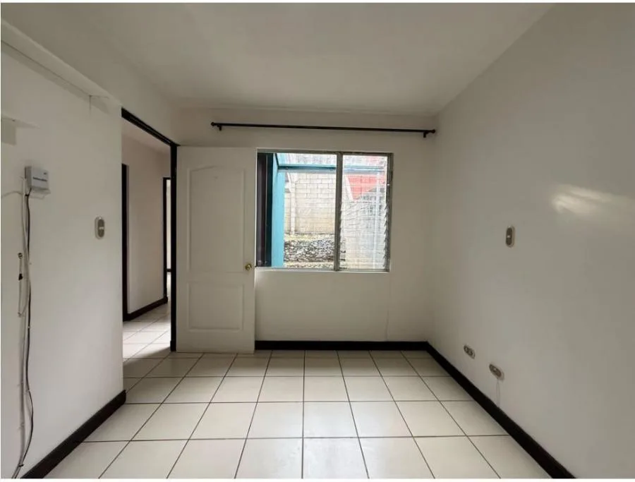 Venta de casa en Residencial Rincón Verde II, San Pablo de Heredia #JM52 - Venta en San Pablo — photo 2