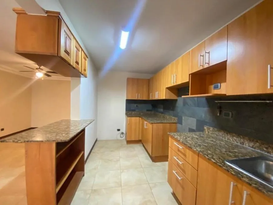 Se Vende Townhouse En Guachipelin De Escazú; Idi: 96819 - Venta en San Rafael — photo 2