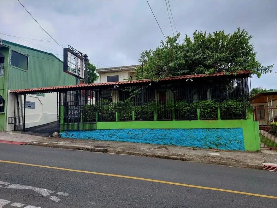 Venta de Casa en Mercedes, Heredia. RAH 24-1775 - Venta en Mercedes
