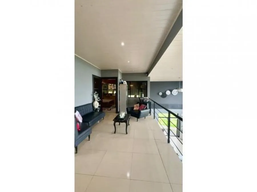 Casa y local en venta en Vasquez de Coronado Las Nubes 2.5PCU9452104 - Venta en Vasquez de Coronado — photo 2